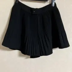 SPIGA 黒いプリーツミニスカート風パンツＭサイズ