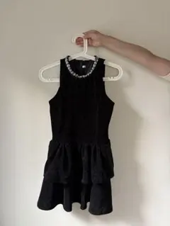 キャバドレス ビジュー付き黒ノースリーブドレス