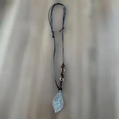 ハンドメイド 葉の形 ペンダント ネックレス