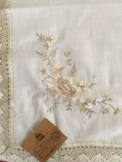 最終値下げ新品 刺繍　レース麻テーブルクロス マルチカバー