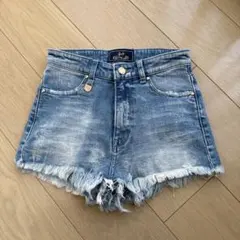 Item thumbnail for item b235d301-9cdb-4e16-8e38-ce39ec49b708