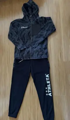 [早い者勝ち]ATHLETA 迷彩柄 フルジップパーカーとパンツセット Mサイズ