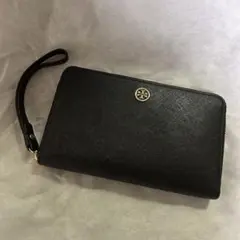 トリーバーチ ヨークジップアラウンド サフィアーノ ブラック パスポート 収納可