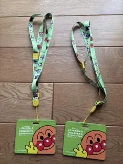 アンパンマン　ネームタグ　カードケース　アンパンマンミュージアム　緑