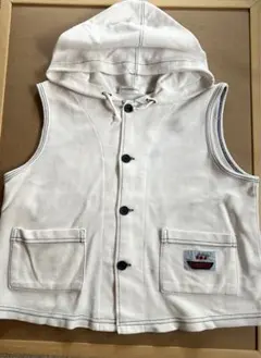 TINKERBELL ティンカーベル　キッズ　パーカー付き　ベスト　110