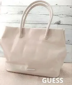 GUESSベージュ 合成皮革 トートバッグ