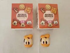 ディズニーストア　シークレットブローチ　ドナルド　パン