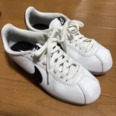 Nike ホワイト/ブラック スニーカー