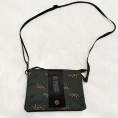 【美品✨️】Kiu ヒョウ柄 サコッシュ