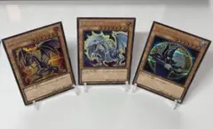 真紅眼の黒竜　ブラックマジシャン　青眼の白龍　シークレット原作絵　絵違い
