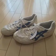 Item thumbnail for item 9040efe4-2719-4c11-8533-17f0fd4dc142