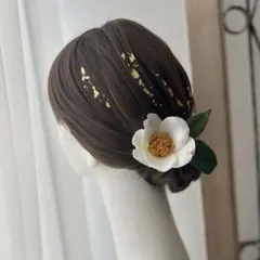 椿の髪飾り 金箔ヘアセット 和装 成人式 卒業式のサムネイル