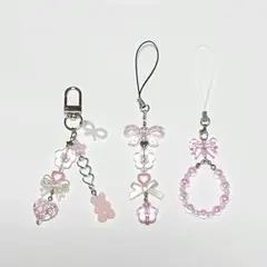 【S-24】ビーズキーホルダー 韓国 コレクトブック y2k シール帳 ピンク