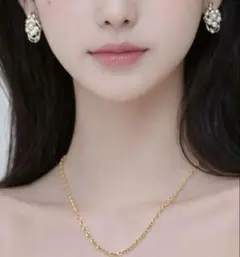AVON シルバーパール風 イヤリング+ゴールドネックレスセット