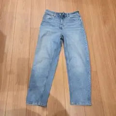 H&Mハイウエストテーパードデニムパンツ