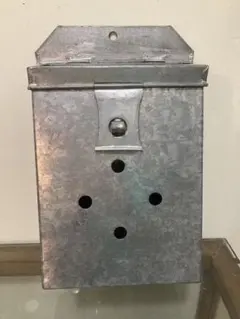 シャビー　ブリキ　ポスト