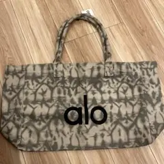 alo yoga トートバッグ