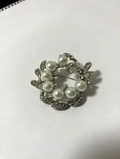 ヴィンテージ風ブローチ