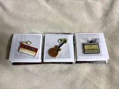 Mrs.GREEN APPLE メタルチャーム 3個セット 鑑賞用室内展示品 - メルカリ
