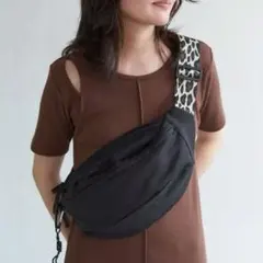アルトローズ　ボディバッグ　ウエストポーチ　レオパード　ヒョウ柄♪