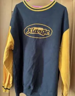 Xlarge ロゴ入り トレーナー ネイビー/イエロー