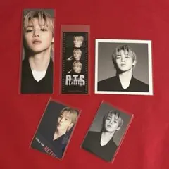 BTS ①ロングステッカー・ブックマーク・ホログラム両面フォトカード