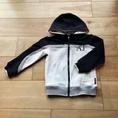 ARMANI JUNIOR フード付きパーカー 4A（106cm）