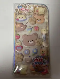 くま　肉球マスコットのついた　もちプニューステッカー　クラックス　シール