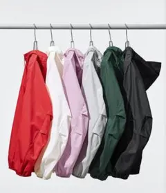 ユニクロ　ポケッタブルパーカー