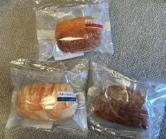 セブンイレブン ハッピーくじ　C賞　パンポーチ　3種