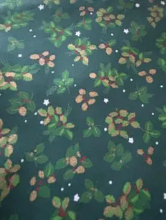 クリスマス　グリーン地にヒイラギデザイン　50cm 残2m