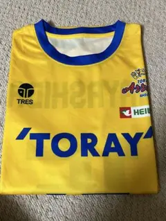 値下げ非売品　TORAY バレーボールシャツ イエロー　林田選手　中島選手のサムネイル