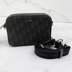 2026年最新】dior ショルダーストラップポーチの人気アイテム - メルカリ