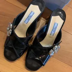 PRADA パテントレザー フラワー サンダル ブラック 36のサムネイル