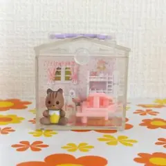 シルバニアファミリー かざれる赤ちゃんハウスとお庭4　リスとピアノ