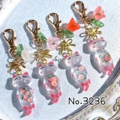 No.2979 ジャンピングねこのチャーム - メルカリ