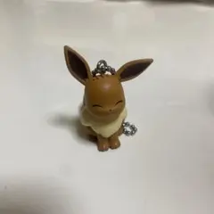イーブイ フィギュア キーホルダー　おすわり
