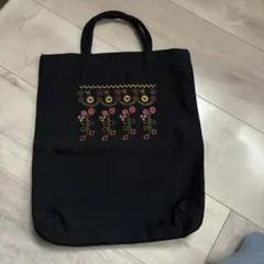 刺繍入り ブラック トートバッグのサムネイル