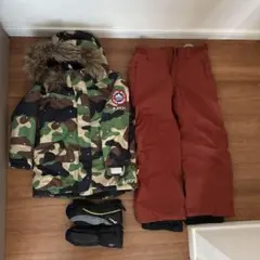 X-GIRL&Burton 子ども用迷彩スノージャケットと別パンツと手袋のセット