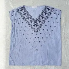 any SiS 刺繍ストライプ カットソー 美品 ライトブルー M【C046】のサムネイル
