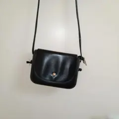ブラック ショルダーバッグ