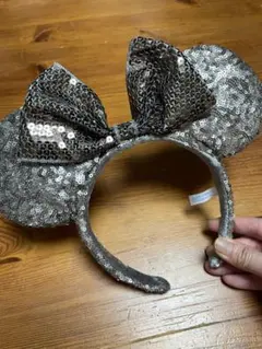 【美品】ディズニー☆スパンコールのミニーちゃん♡カチューシャ