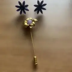 花デザイン イヤリングとブローチ