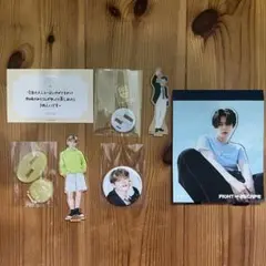 TXT ヨンジュン アクスタ 缶バッジ等