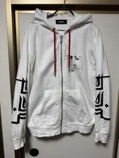 ジップパーカー