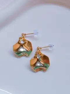 Item thumbnail for item 9b4ea1dc-8b3b-46f5-9075-9b9a3c1bd224