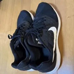 NIKE ランニングシューズ ブラック２７．5センチ
