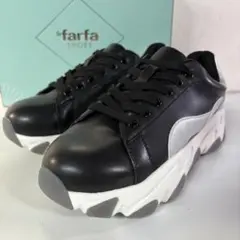 ★1足限り★【新品】『la farfa』幅広(4E)！：厚底スニーカー！24cmのサムネイル