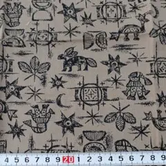黒い模様の綿プリント生地 約43cm x 30cm