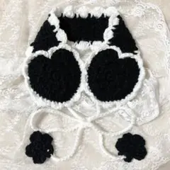 かぎ針編み୨୧ハンドメイド　ハートのフリルイヤーマフ　ブラック　黒　韓国　編み物